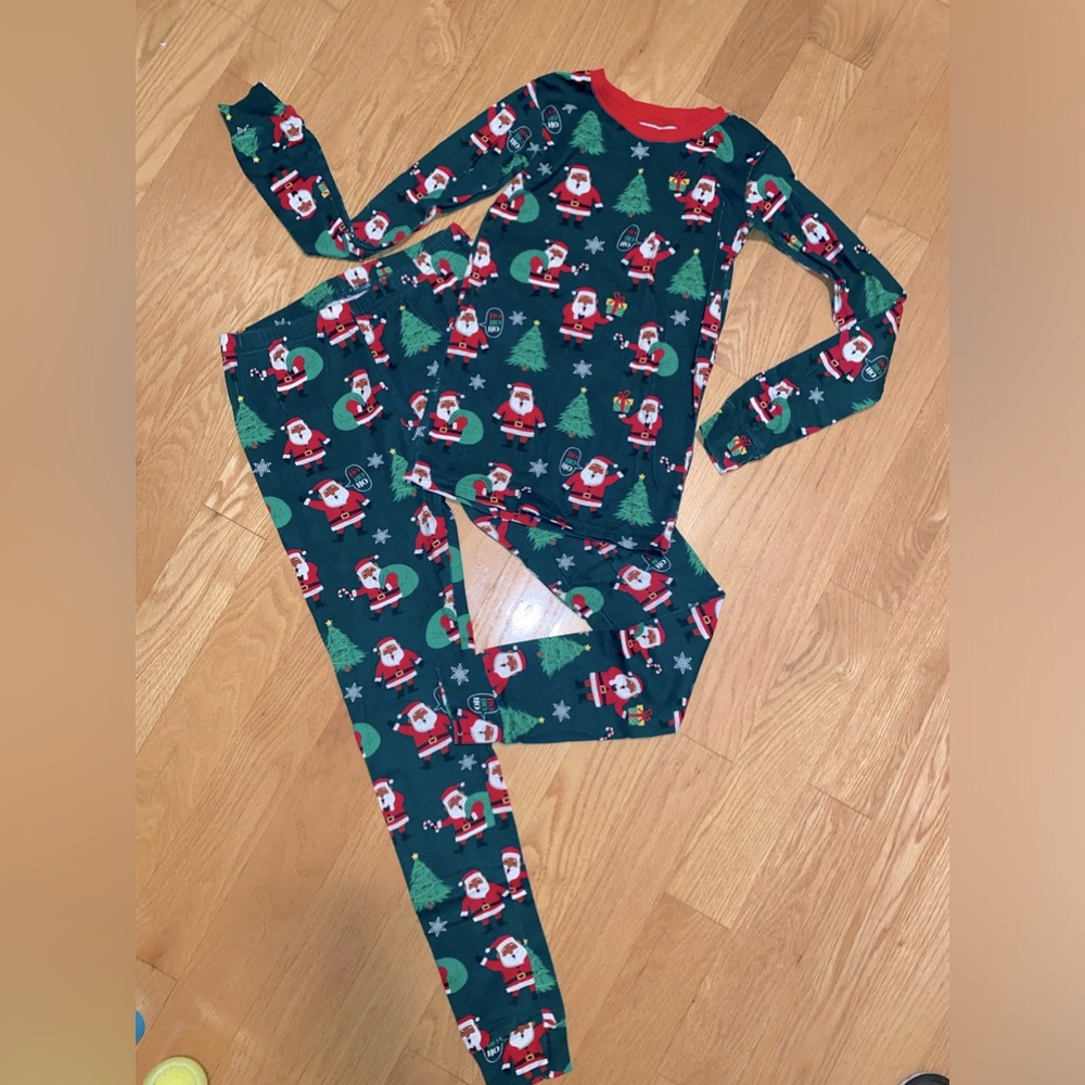 Santa Claus Long Sleeve/Long Pant Pajama Set